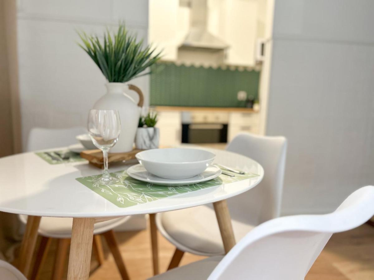 Apartamento Plaza Castilleja de la Cuesta Exterior photo